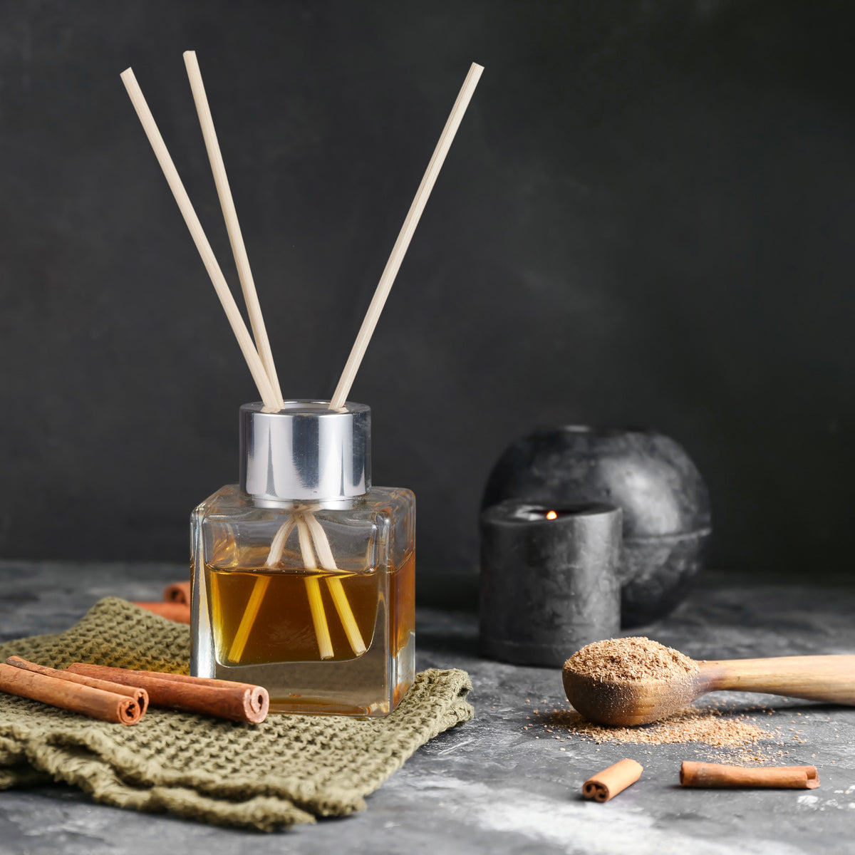 Glass Diffuser Bottles with Reed Sticks (50ml)