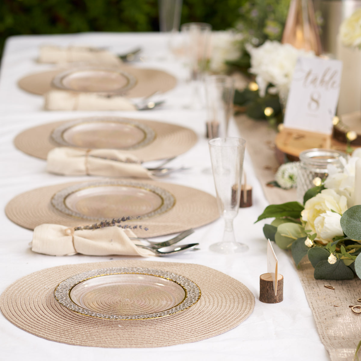 Plastic Dessert Plates with Hammered Gold Rim (19cm)